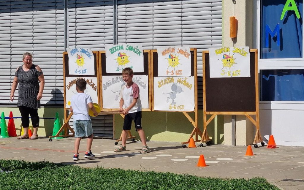 Podelitev medalj Miška Eli v vrtcu Metlika